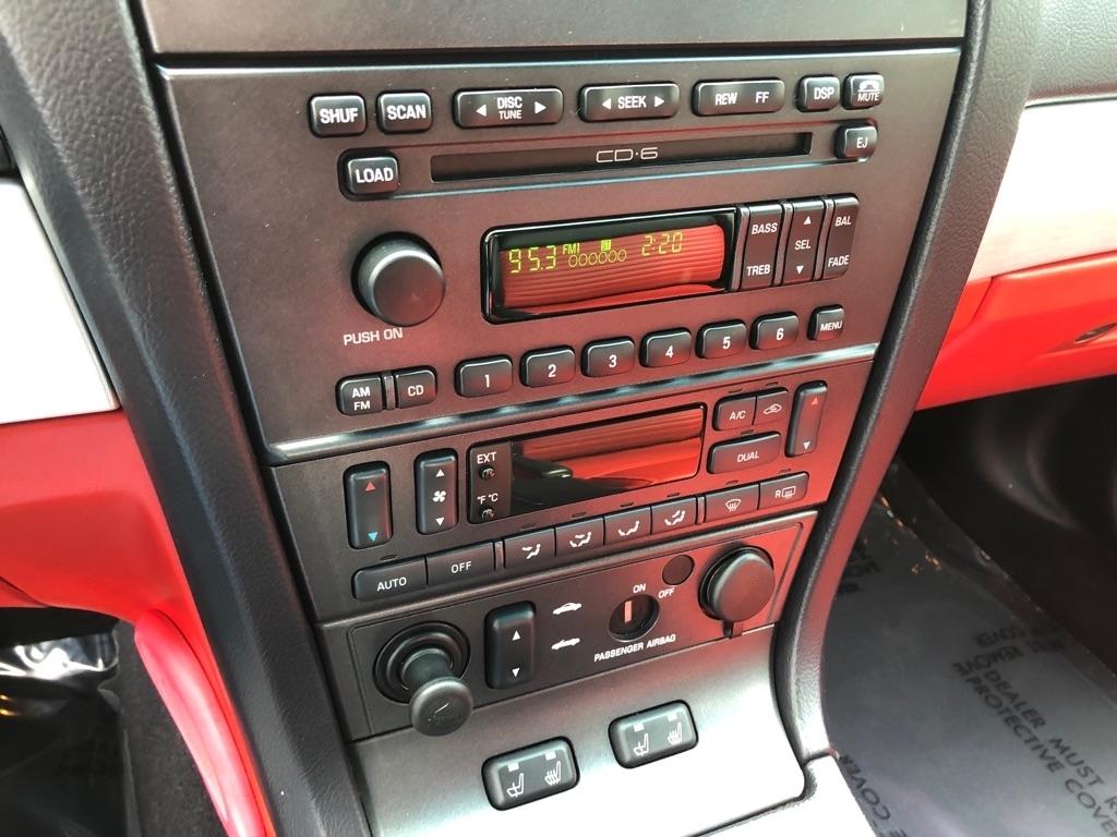 Ford Thunderbird  2003