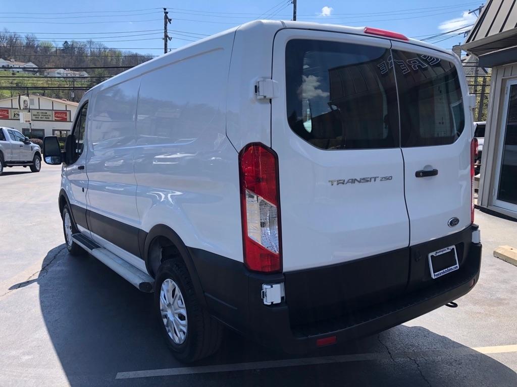 Ford Transit  2024
