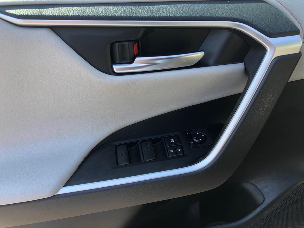 Toyota RAV4  2019