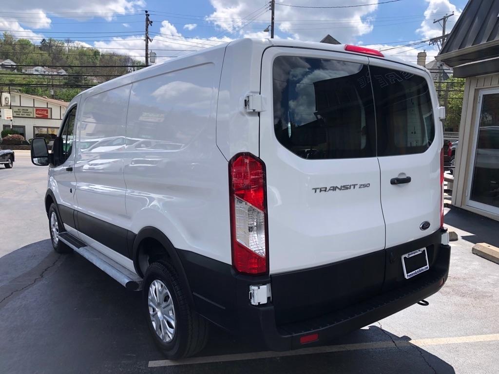 Ford Transit  2024