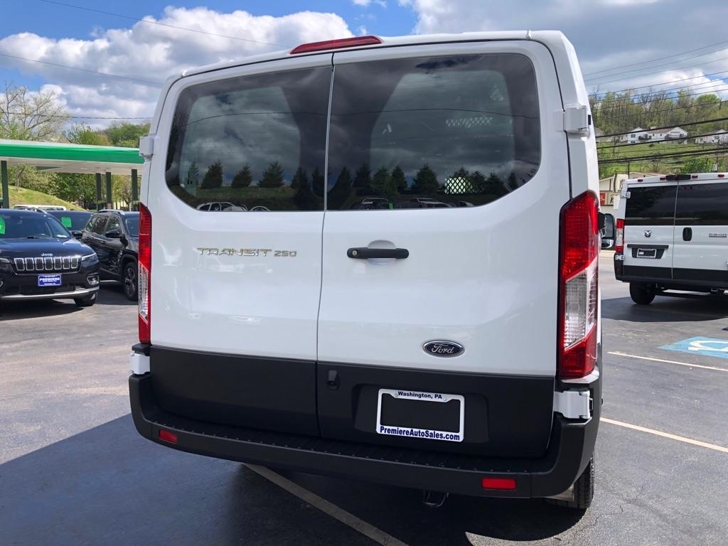 Ford Transit  2024