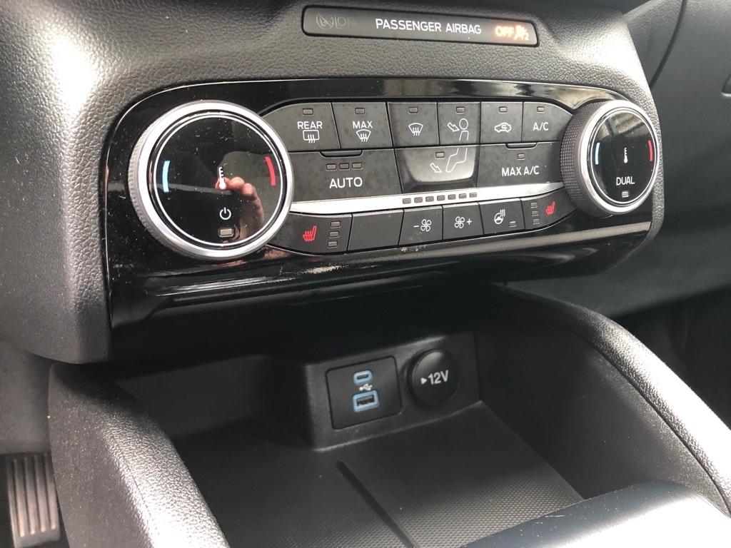 Ford Escape  2022