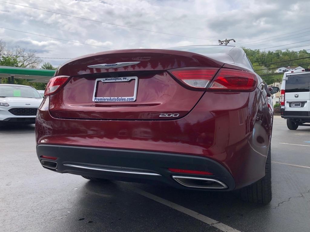 Chrysler 200  2016
