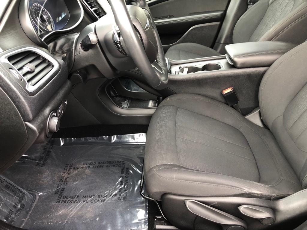 Chrysler 200  2016
