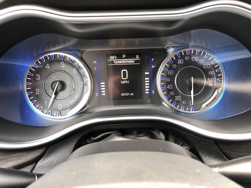 Chrysler 200  2016