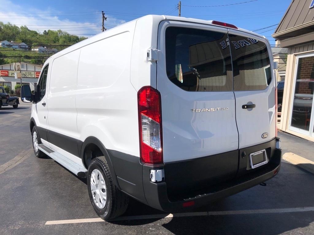 Ford Transit  2024