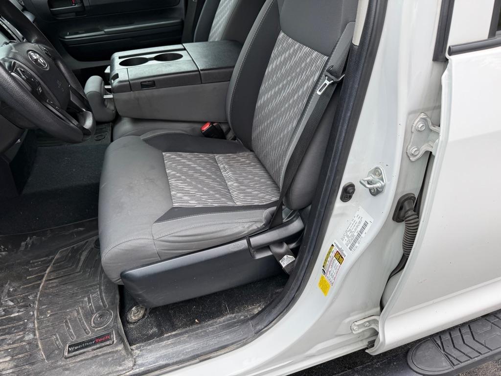 Toyota Tundra  2021