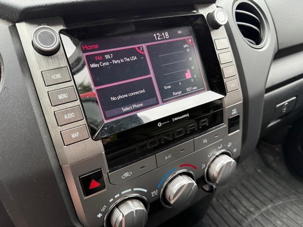 Toyota Tundra  2021