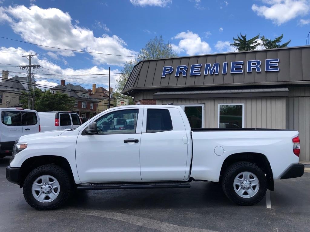 Toyota Tundra  2021