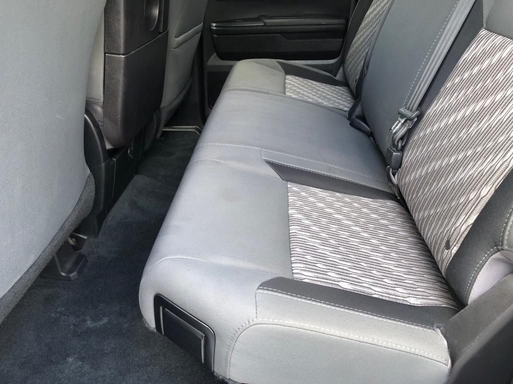Toyota Tundra  2021