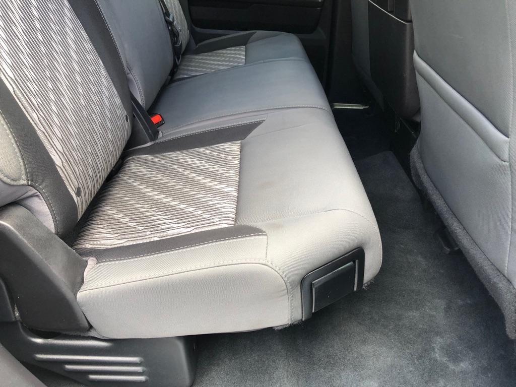 Toyota Tundra  2021