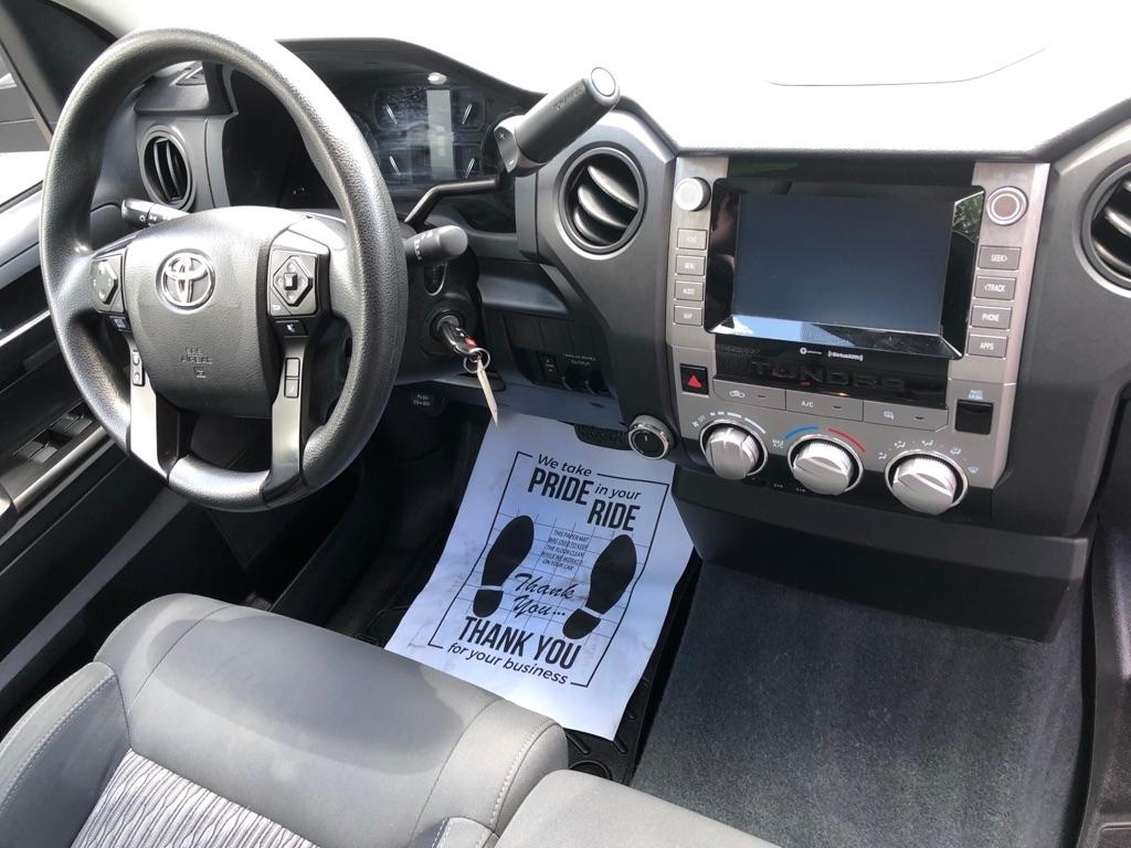 Toyota Tundra  2021