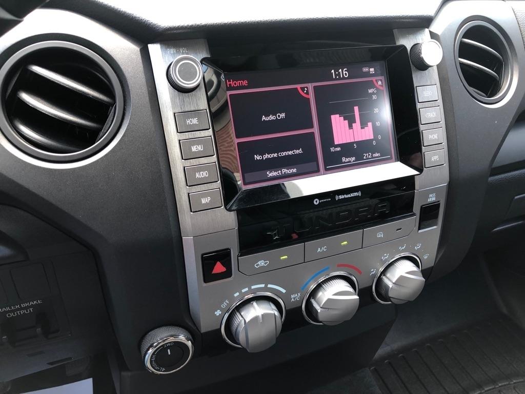 Toyota Tundra  2021