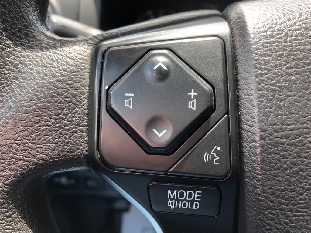 Toyota Tundra  2021