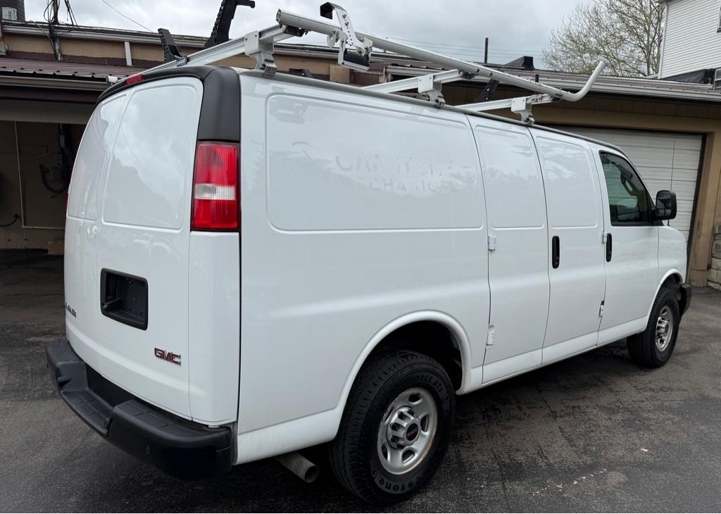 GMC Savana  2023