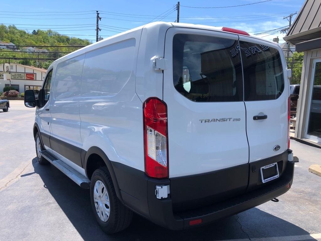 Ford Transit  2024
