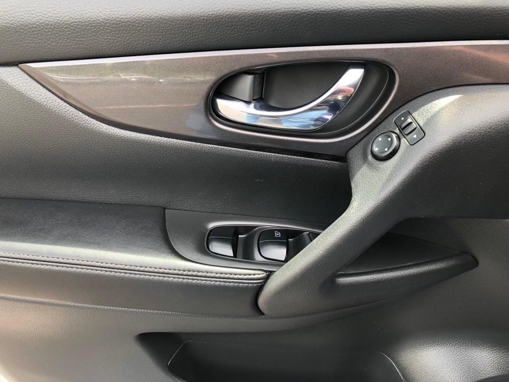 Nissan Rogue  2019