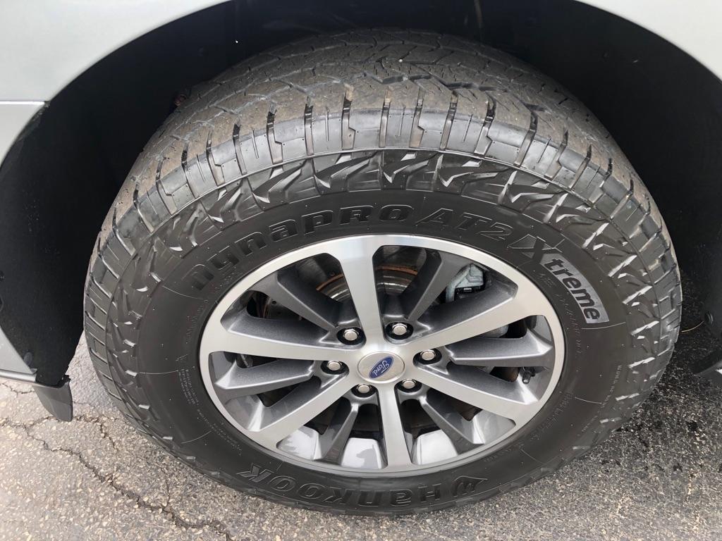 Ford Expedition  2020