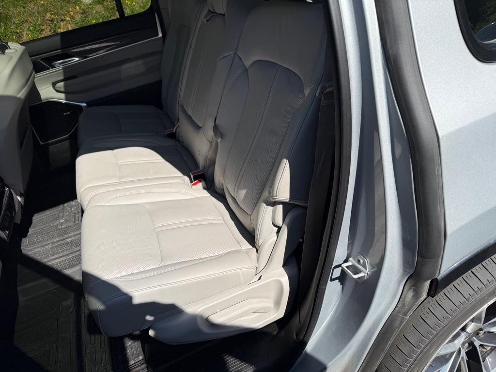 Jeep Wagoneer  2022