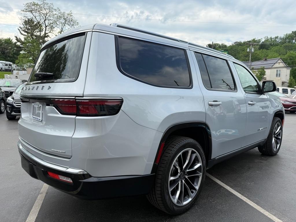 Jeep Wagoneer  2022