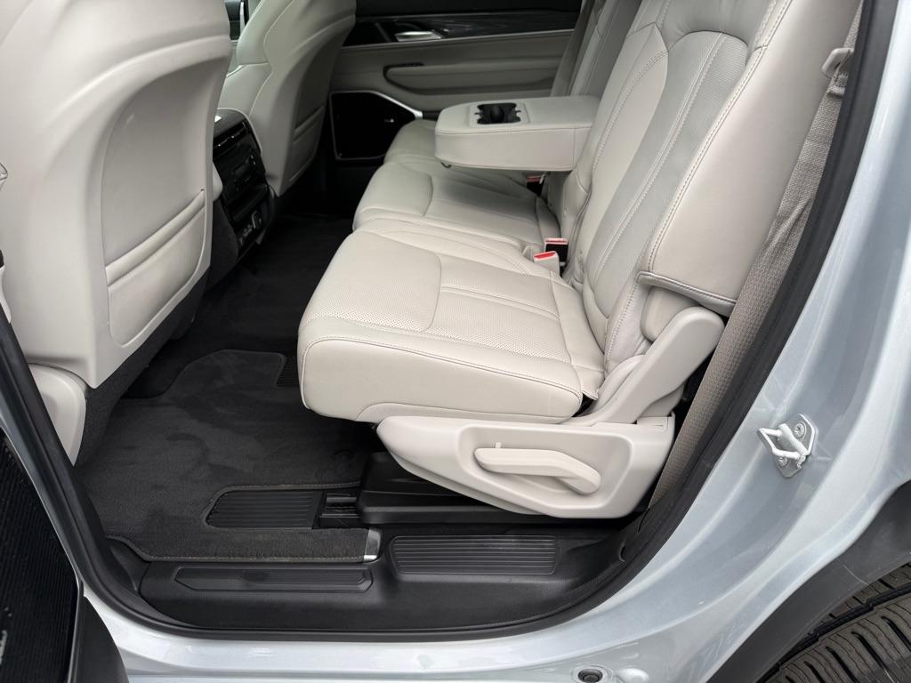 Jeep Wagoneer  2022