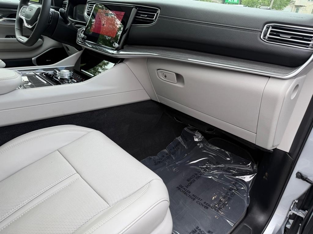 Jeep Wagoneer  2022