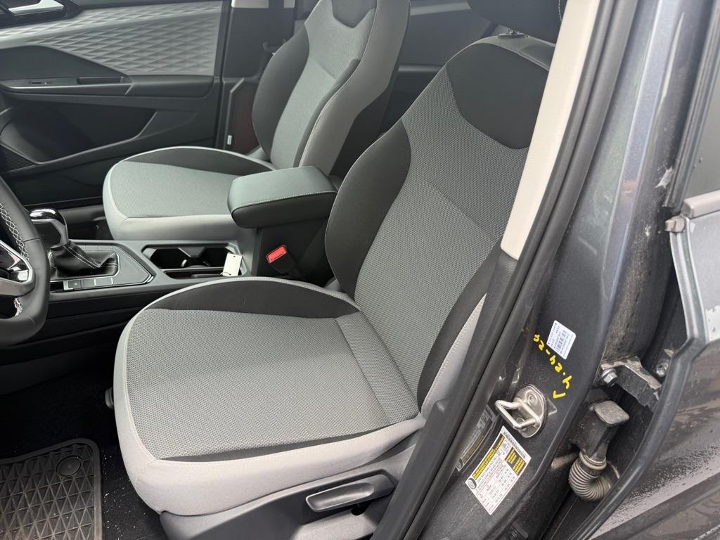 Volkswagen Taos  2023