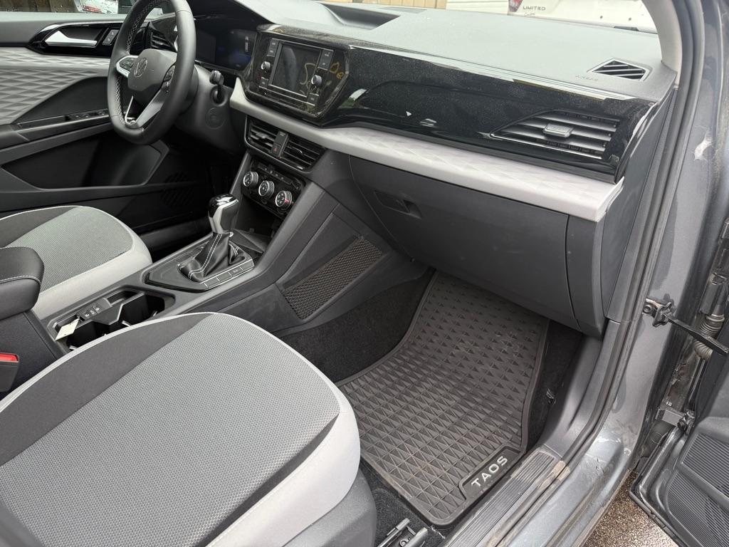Volkswagen Taos  2023