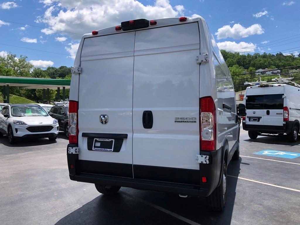 RAM Promaster  2025