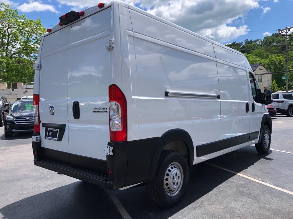 RAM Promaster  2025