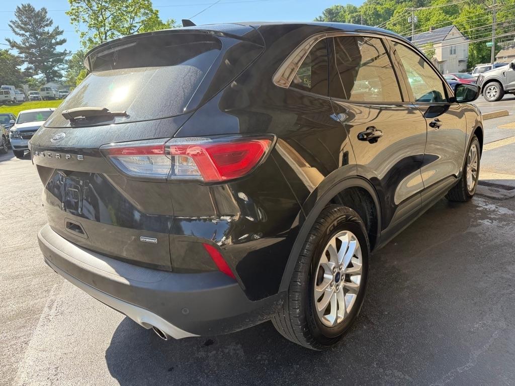 Ford Escape Hybrid  2021