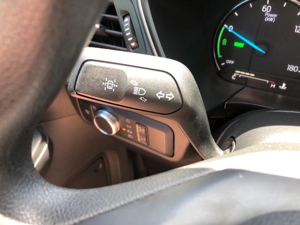 Ford Escape Hybrid  2021