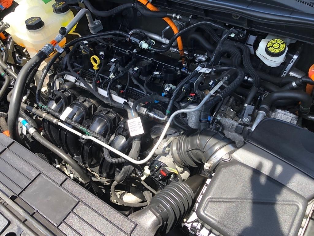 Ford Escape Hybrid  2021