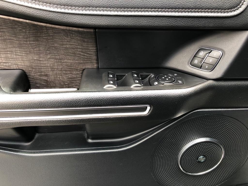 Ford Expedition  2020