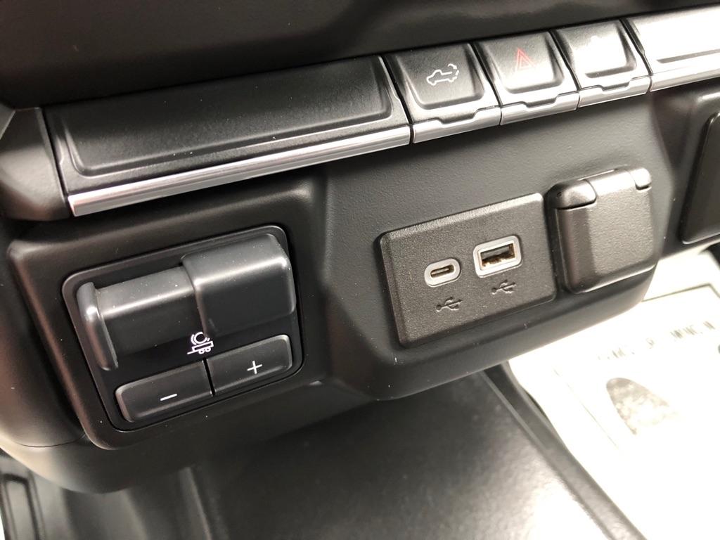 Chevrolet Silverado 2500HD  2021