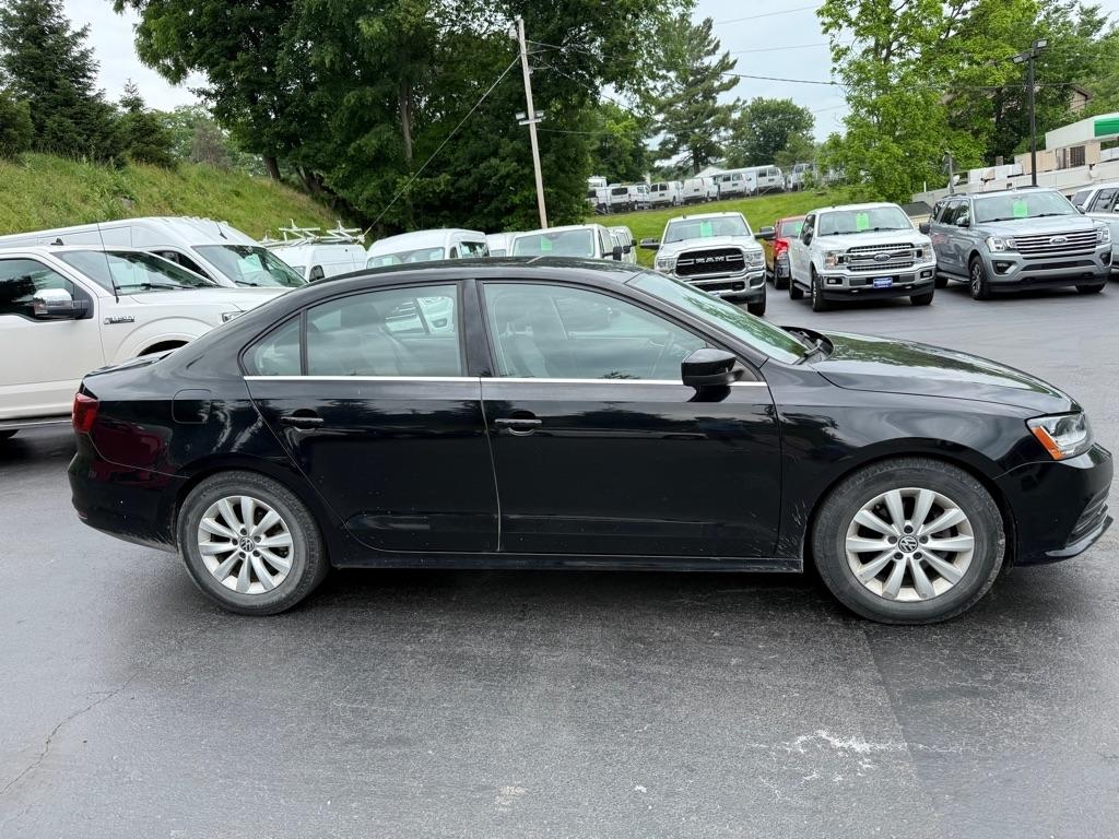 Volkswagen Jetta  2017