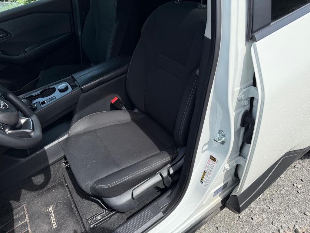 Nissan Rogue  2023