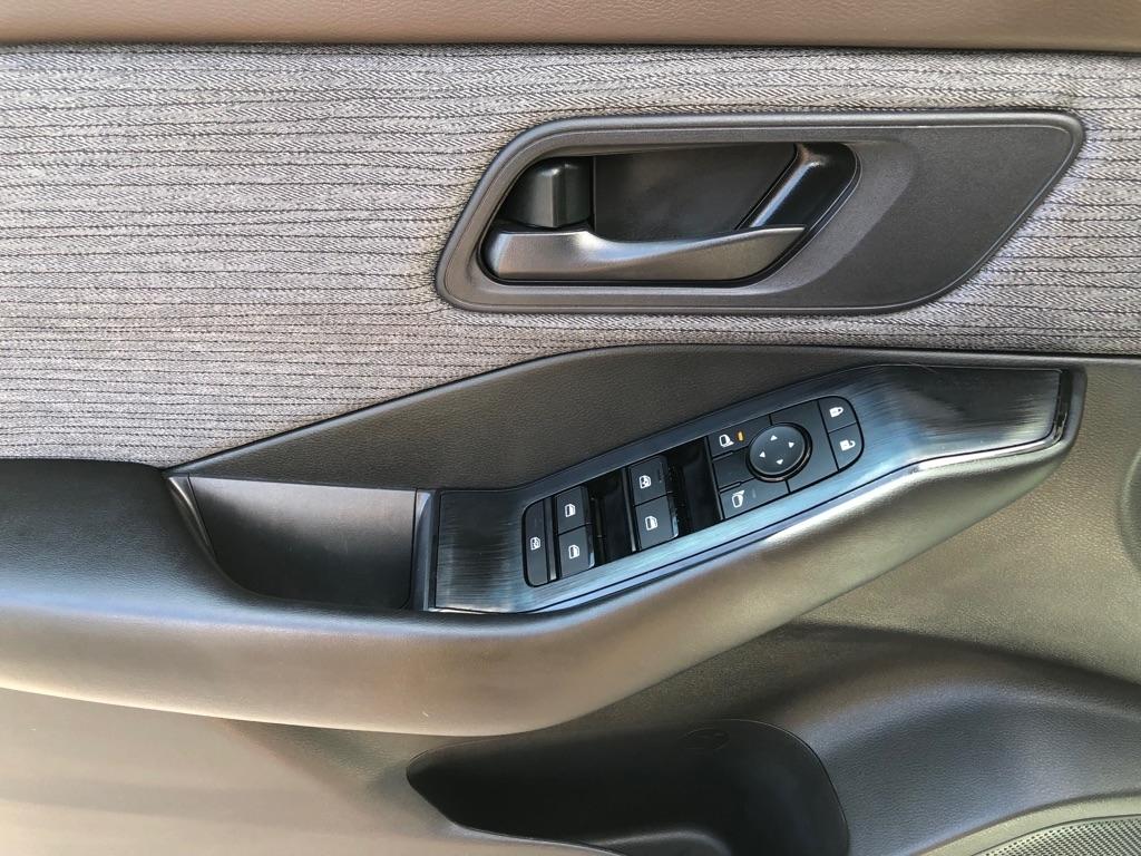 Nissan Rogue  2023