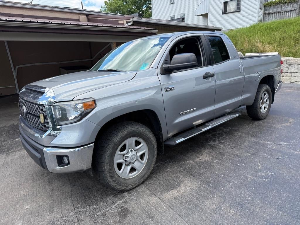 Toyota Tundra  2021