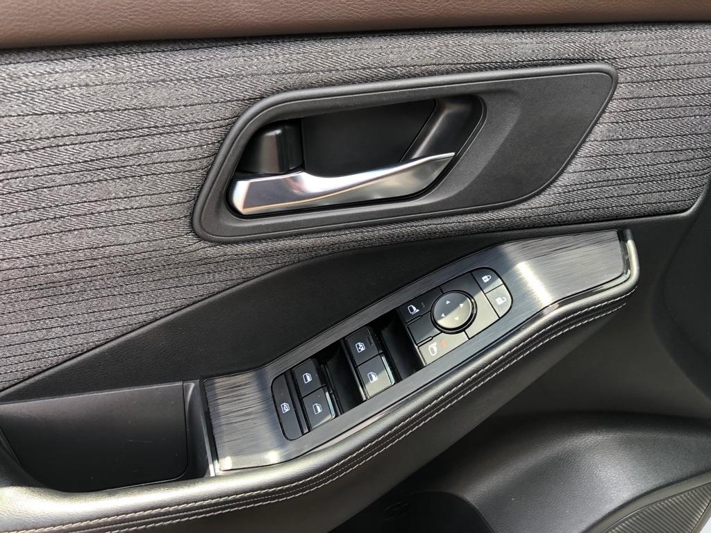 Nissan Rogue  2023