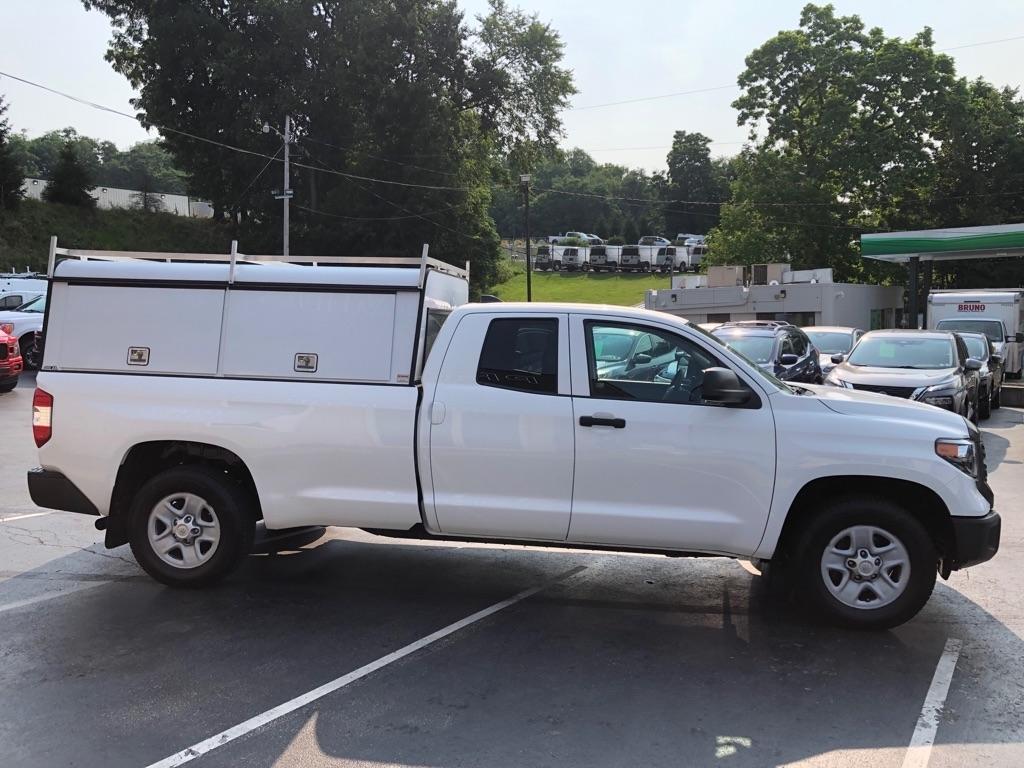 Toyota Tundra  2021