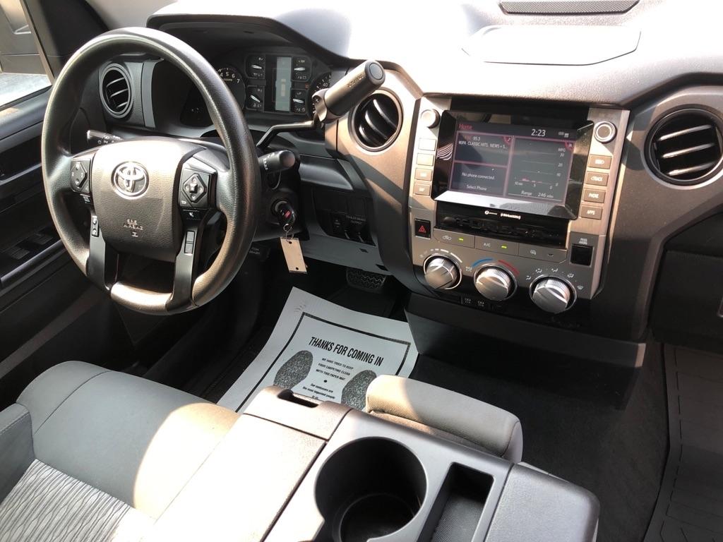 Toyota Tundra  2021