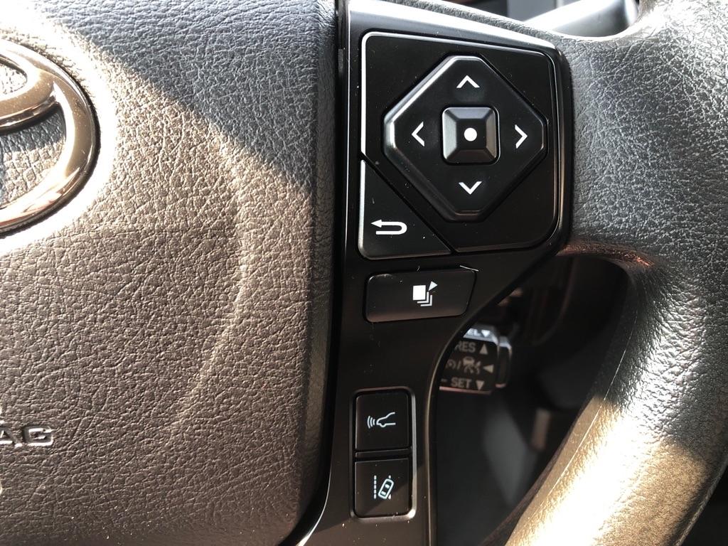 Toyota Tundra  2021