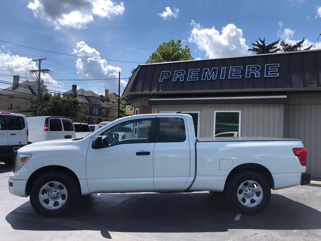 Nissan Titan  2022