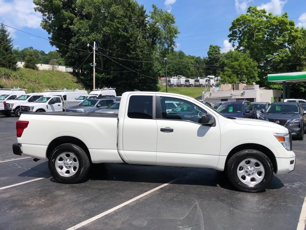 Nissan Titan  2022