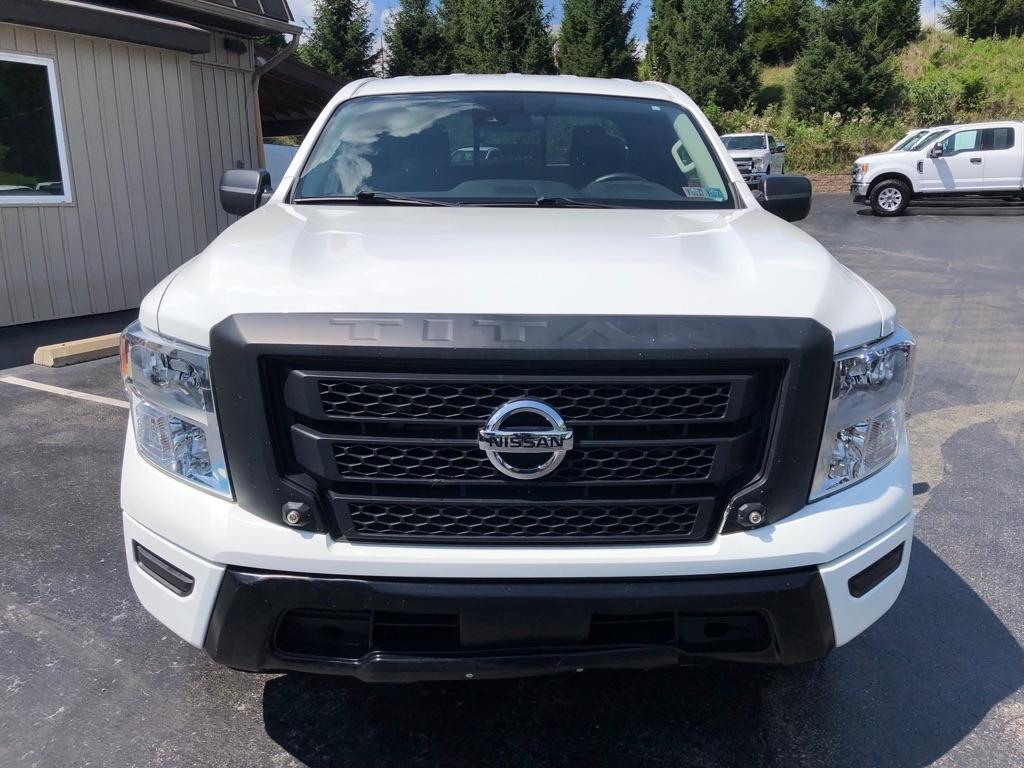 Nissan Titan  2022