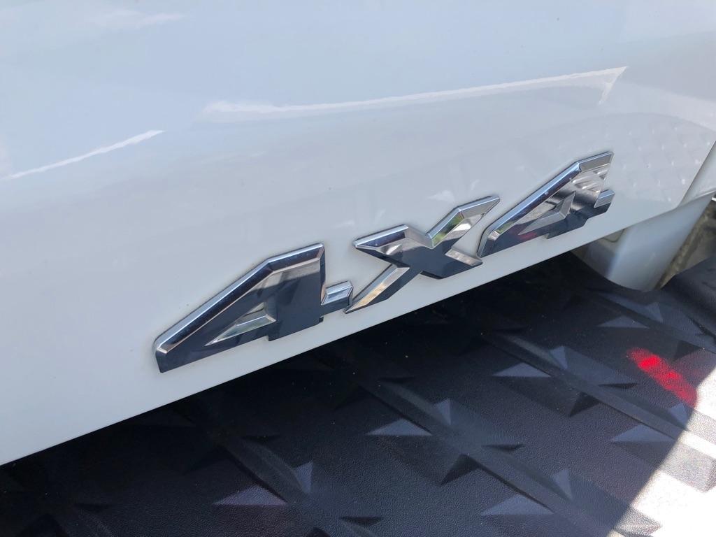Nissan Titan  2022