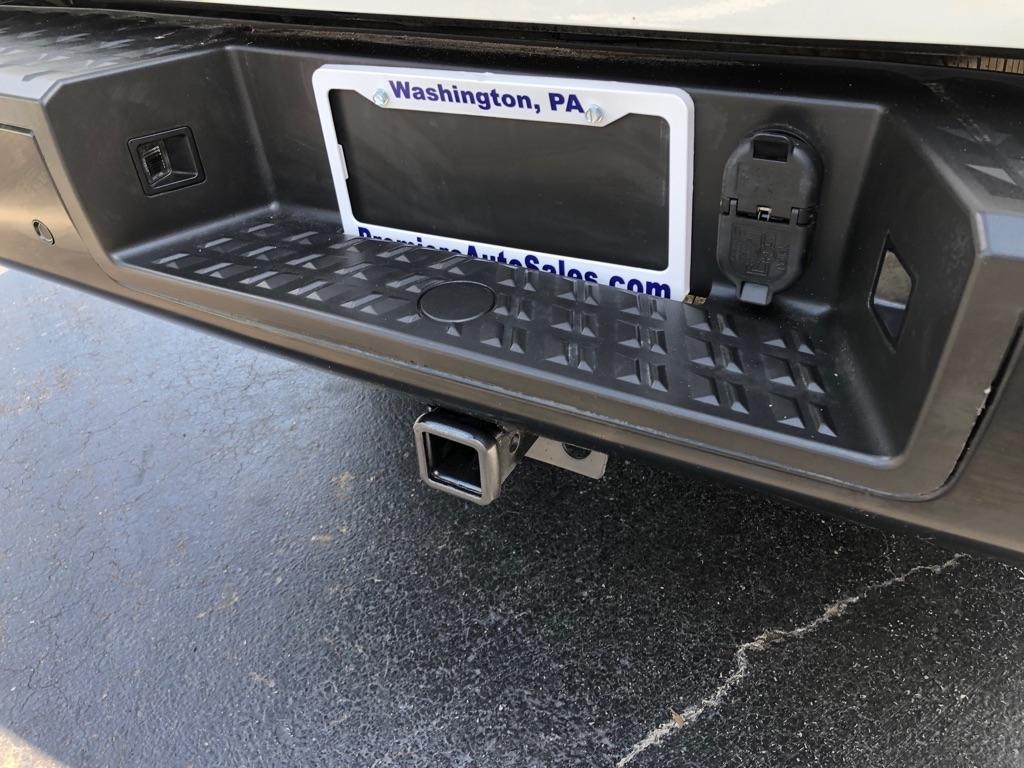 Nissan Titan  2022