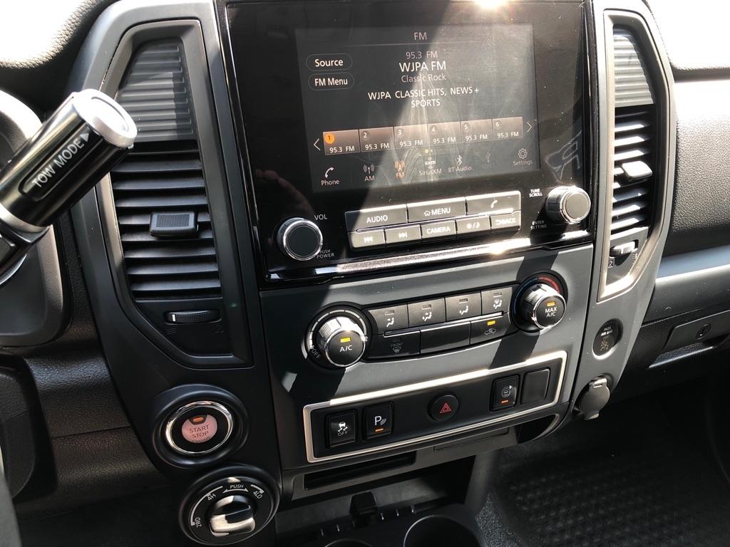Nissan Titan  2022