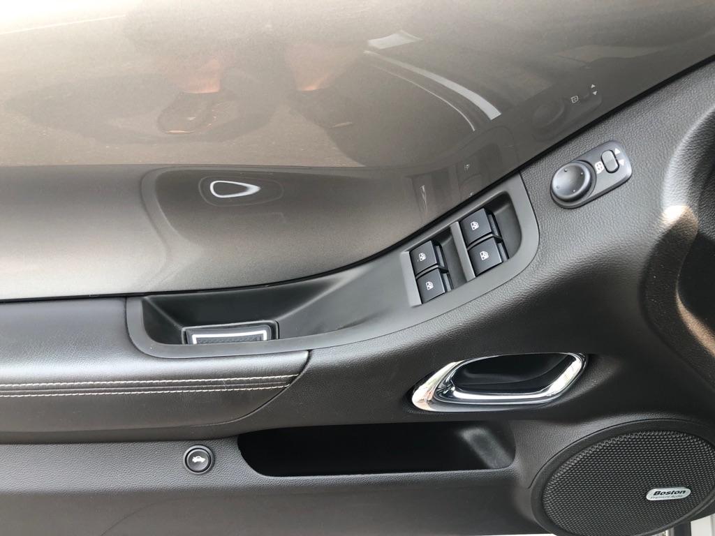 Chevrolet Camaro  2011